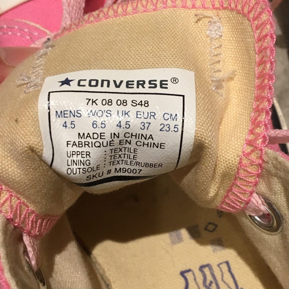 Pink Converse - Picture 3 of 4